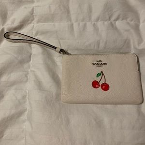 Coach wristlet NWOT